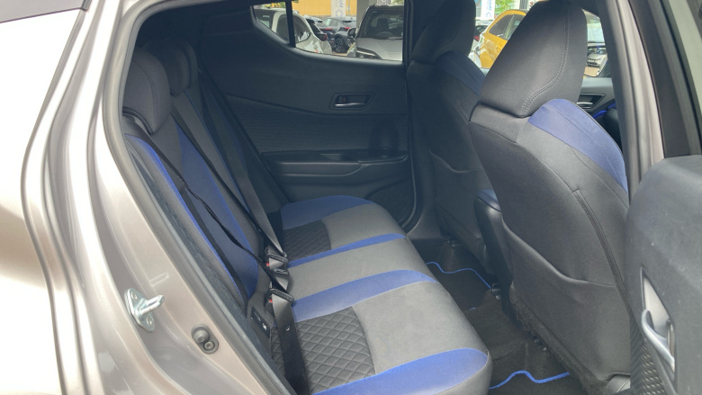 Toyota C-HR 1.8 Hybrid Dynamic 5dr CVT Hybrid Hatchback